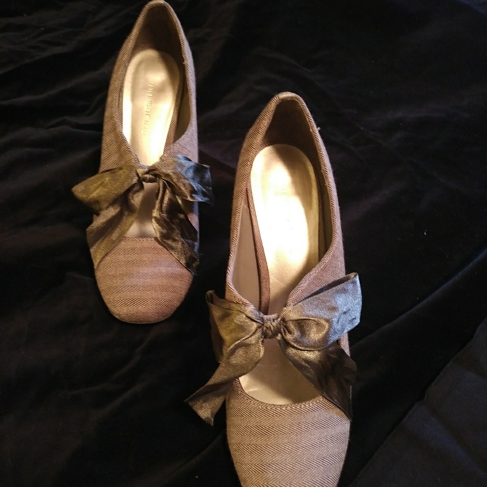 Formal shoes